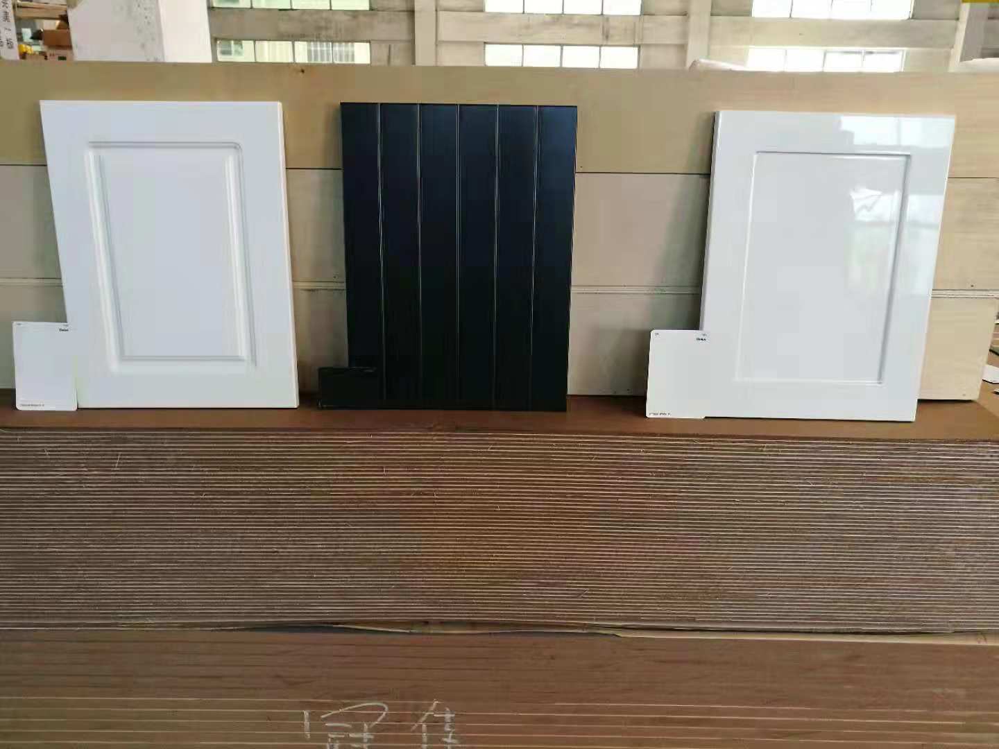 2 PAC kitchen cabinets doors 